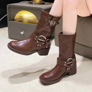 Rhea – Støvler med tykke såler med rund tå og dekorative spændeaccenter