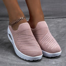 Stella - Fleksible sneakers med åndbar overdel og strimmeldesign