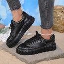 Chloe – Slip on sneakers med chunky sål og markant kædedetalje