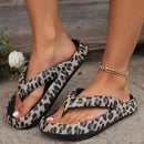 Nalia – Letvægts slip on hjemmesko med trykte detaljer