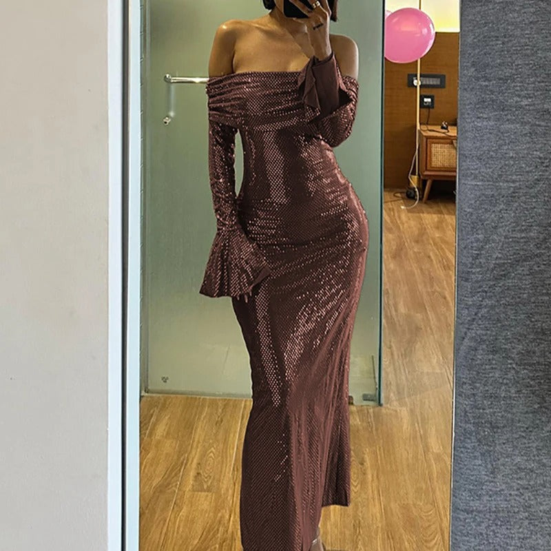 Denise – Off skulder maxi kjole med lange ærmer og bodycon passe