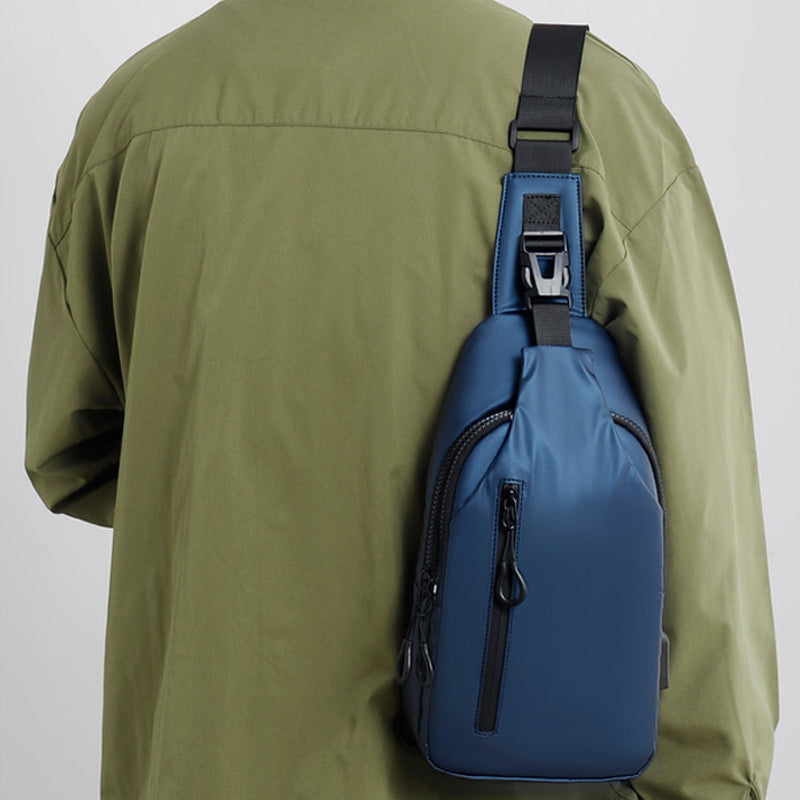 NovaCarry – Vandtæt crossbody taske med USB port og justerbar rem