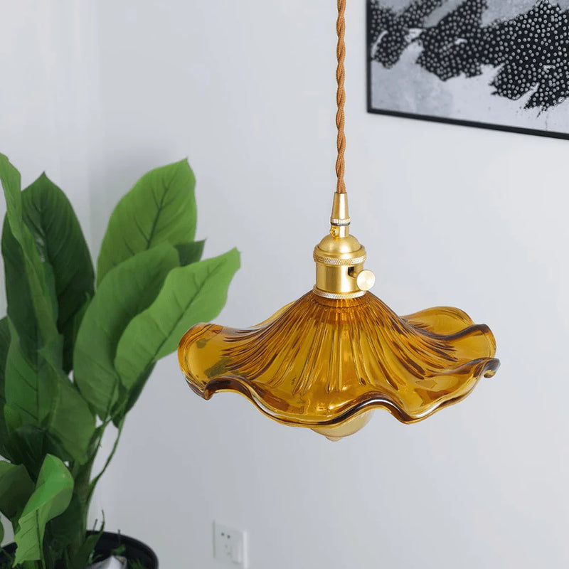 LumiFlor - Stilfuld lampe med hibiscusblomst for et strejf af natur