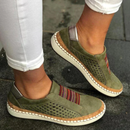 Natalie – Slip on sneakers med perforeret design og stribede detaljer