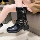 Rhea – Støvler med tykke såler med rund tå og dekorative spændeaccenter