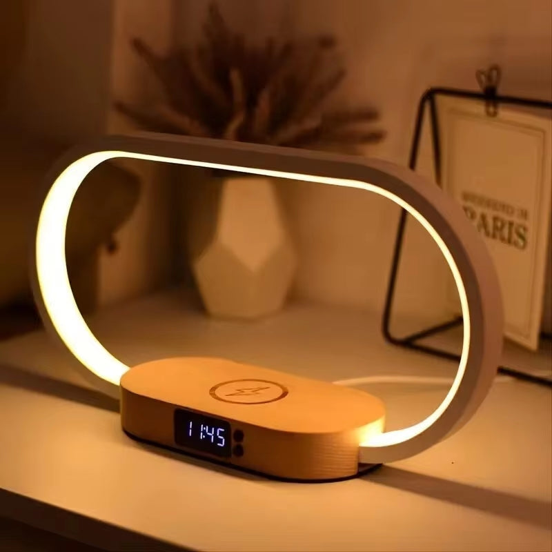 GlowPort – Trådløs opladningsdock med urvisning og justerbar natlampe