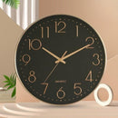 VeroTime – Moderne vægur med elegant kontrastdesign