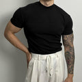 Casen - Slim fit t shirt med korte ærmer og høj hals