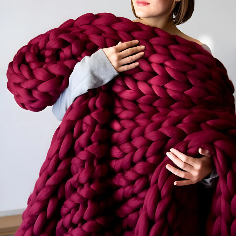 CozyWeave – Tyk Flettet Tæppe med Tekstureret Vævning for Ultimativ Komfort og Varme
