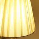 AstralBeam – Unik bordlampe med empireskærm og trækkæde