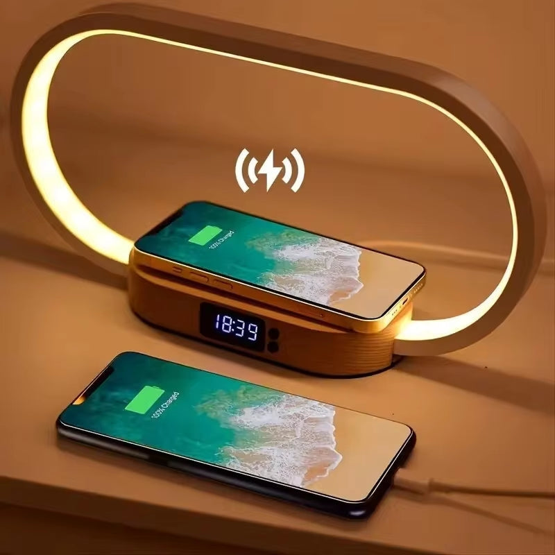 GlowPort – Trådløs opladningsdock med urvisning og justerbar natlampe