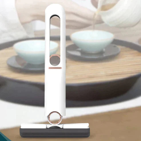 QuickSwipe - Bærbar mini moppe med ophængningshul og dobbelt anvendelsesdesign
