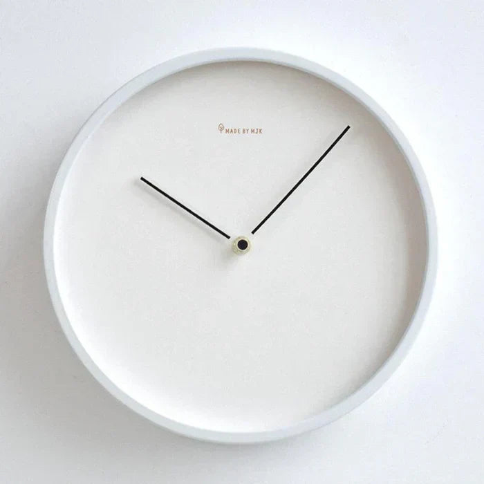 PureClock – Simpelt Moderne Vægur med Rent Minimalistisk Display