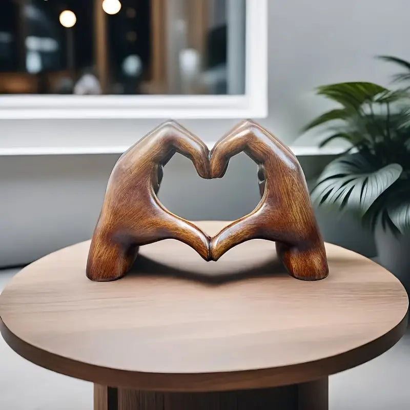 HeartGlow™ - Gestusstatue Med Trækorn