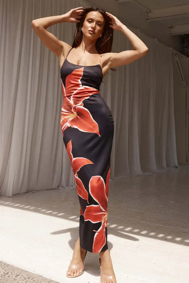 Leona - Ærmeløs bodycon kjole med spaghettistropper og blomsterprint