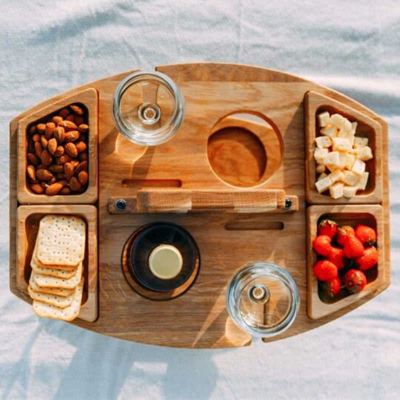 TrekTable - Bærbart vinbord med glas og snackrum