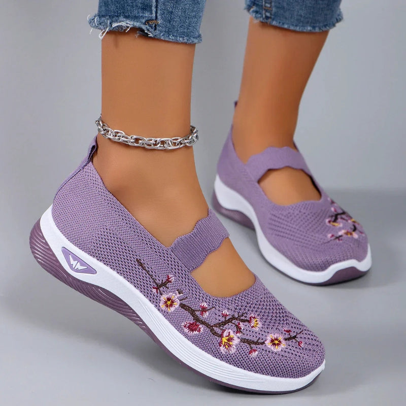 Lily – Elegante sporty sneakers med polstret bund og grebforbedret sål