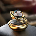 ScentOrbit – Billuftfrisker med 360° roterende kugle og solcelledrevet opladningssystem