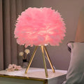 FeatherLuxe – Blød Glød Fjerlampe med Elegant Design