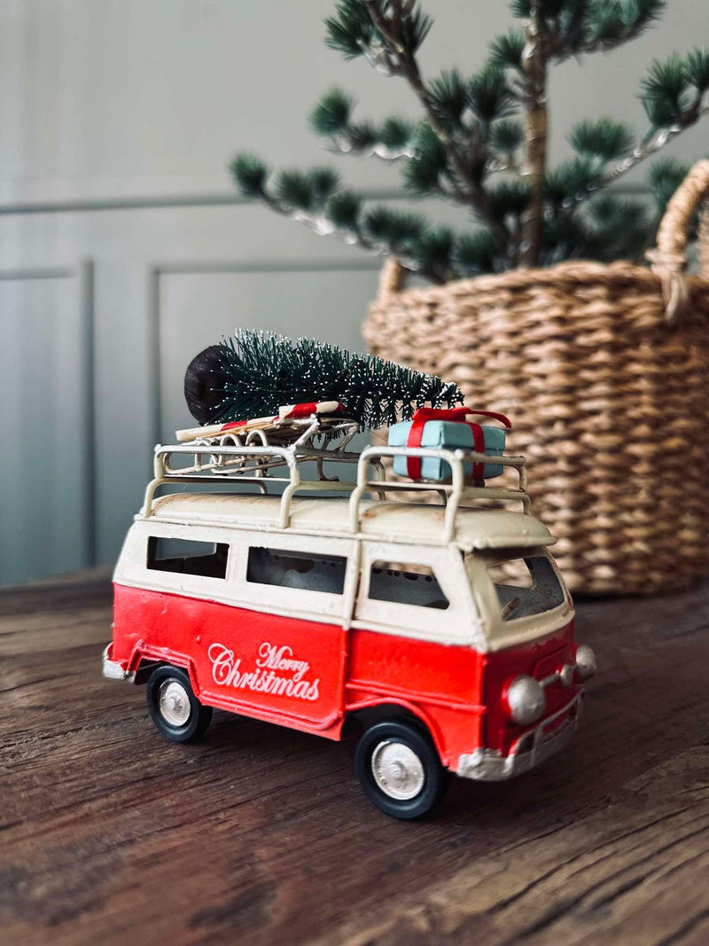 FestiveRide – Dekorativ Bil med Juletræ og Gaver