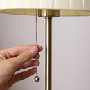 AstralBeam – Unik bordlampe med empireskærm og trækkæde