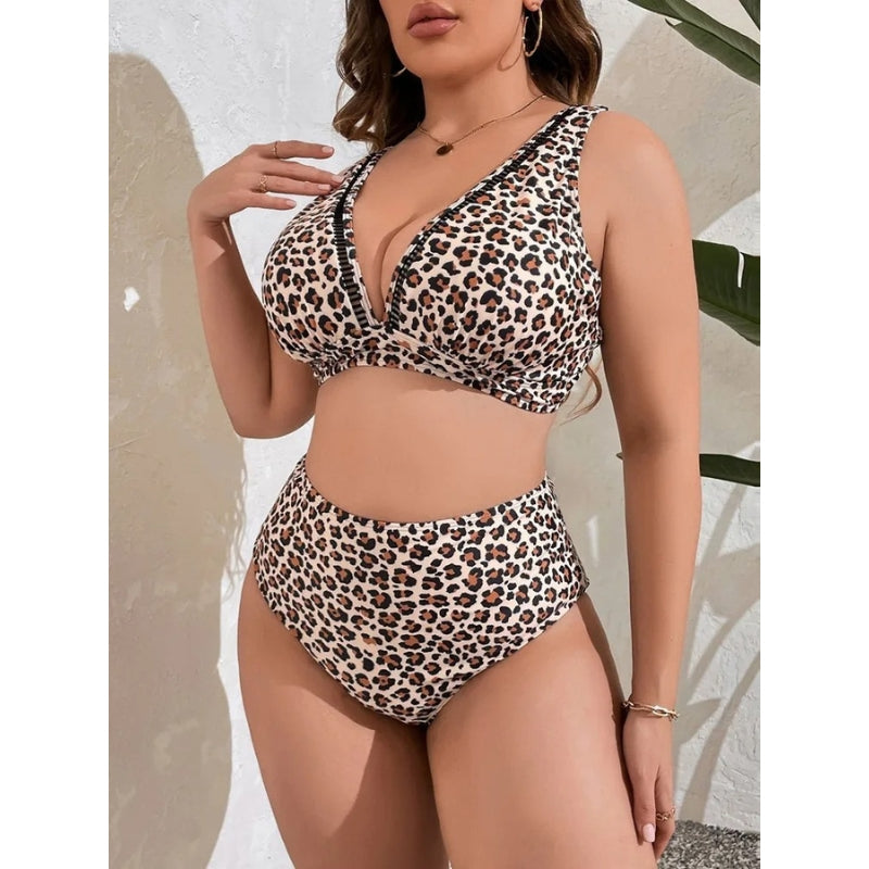 Leona – Højtaljet bikinisæt med unikt print og åben ryg