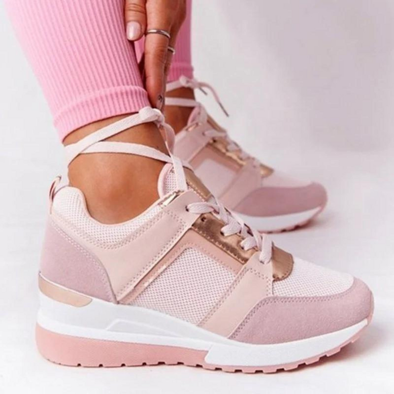 Sophia - Moderigtige kilehælssneakers med en sporty kant