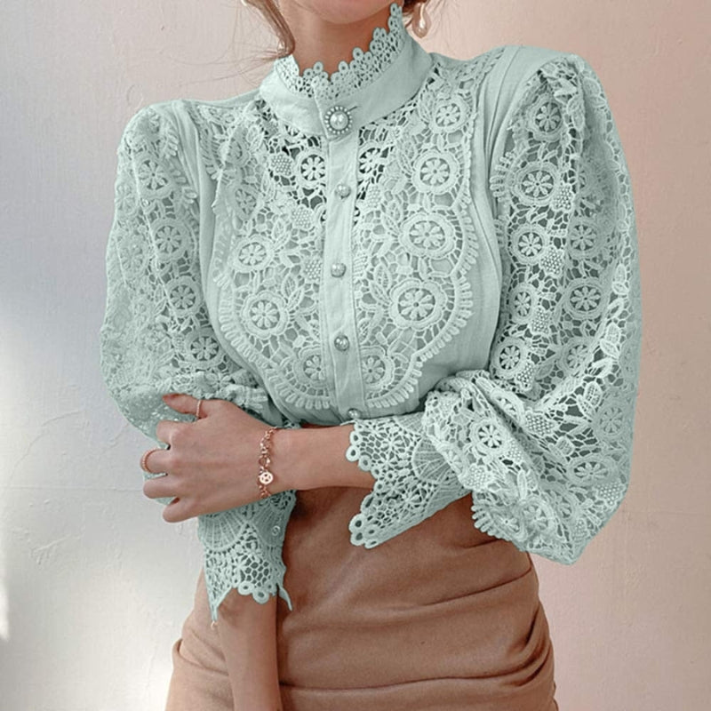 Clara – Chic bluse med lange ærmer og knap foran