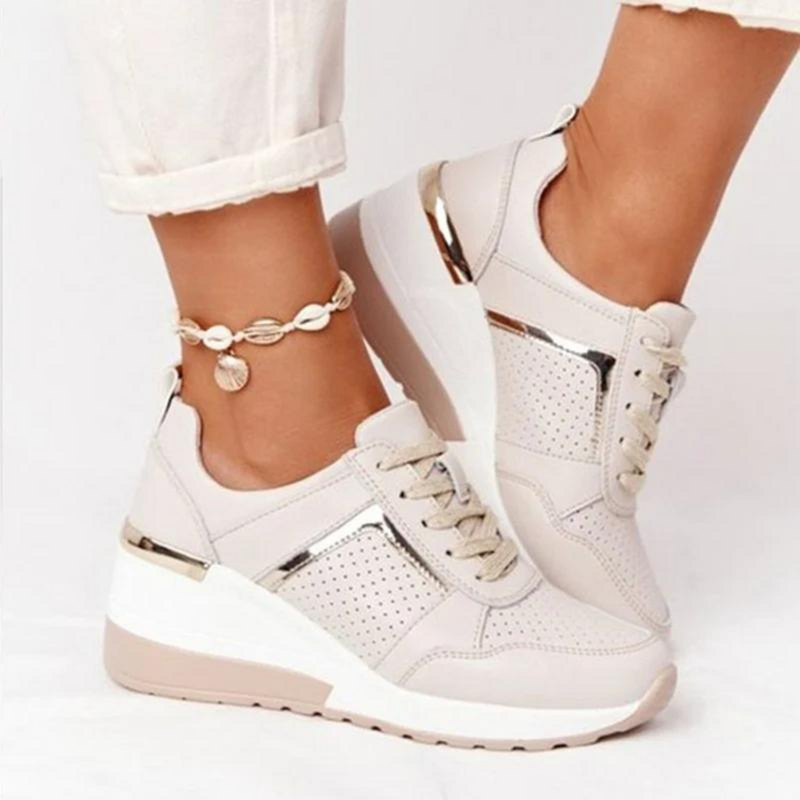 Sophia - Moderigtige kilehælssneakers med en sporty kant