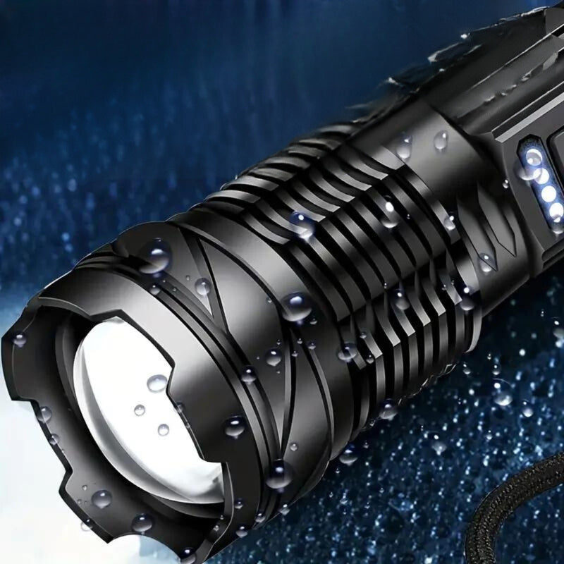 TacticalBeam – Kraftig genopladelig lommelygte med superlys LED og 7 lystilstande
