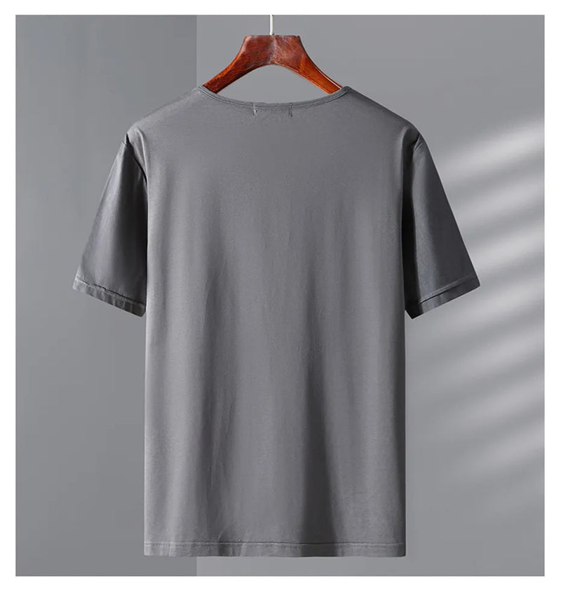 Gerald – Stilfuld kortærmet t shirt med knapdetaljer og rund halsudskæring