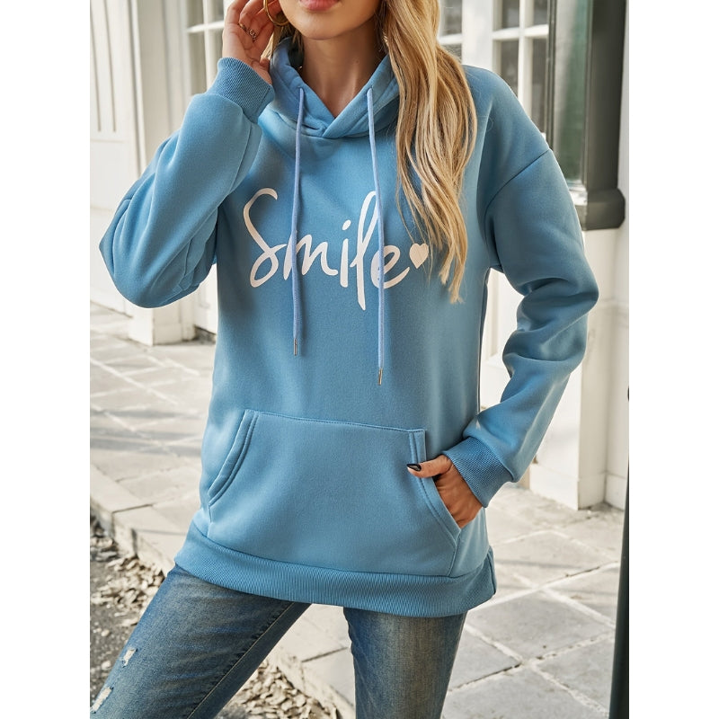 Angela – Legesyg oversized hættetrøje med Smile-grafik og afslappet pulloverdesign