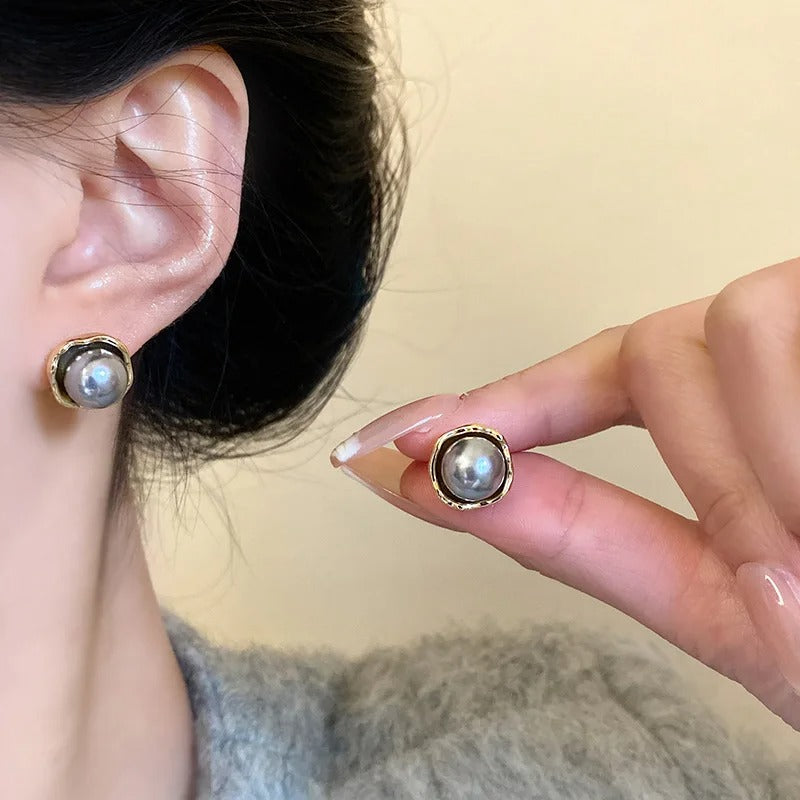 Gabrielle – Letvægts perleøreringe med vintage inspireret design