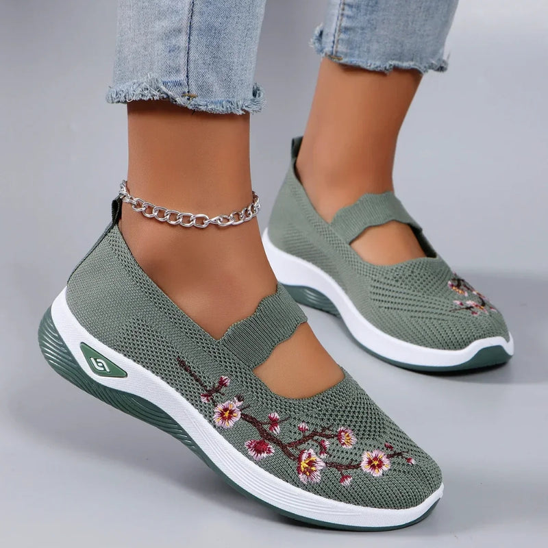 Lily – Elegante sporty sneakers med polstret bund og grebforbedret sål