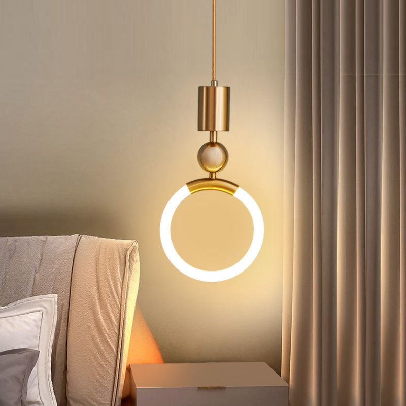 LumoLoop - Moderne loftslampe med ringformet LED og skulpturelt design