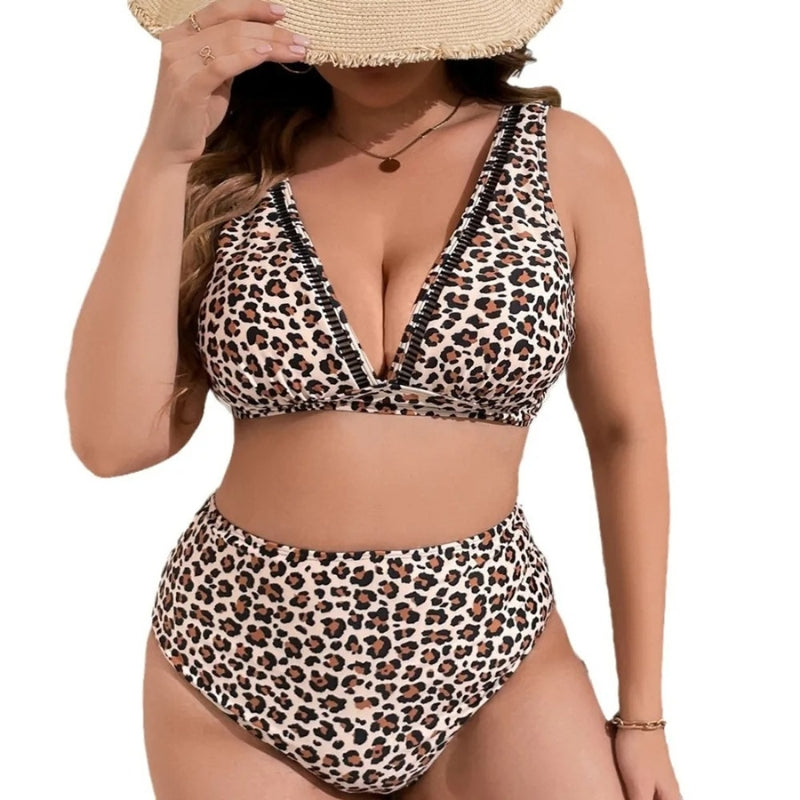 Leona – Højtaljet bikinisæt med unikt print og åben ryg