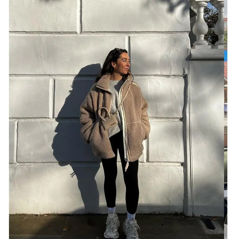 Tessa – Oversized jakke med lynlåslukning og lommer