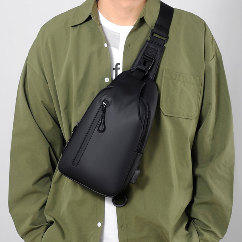 NovaCarry – Vandtæt crossbody taske med USB port og justerbar rem