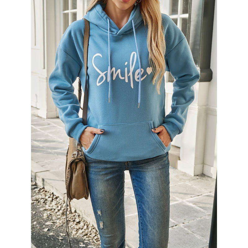 Angela – Legesyg oversized hættetrøje med Smile-grafik og afslappet pulloverdesign