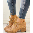 Linda – Trendy blokhælsko med udskæring og rund snude