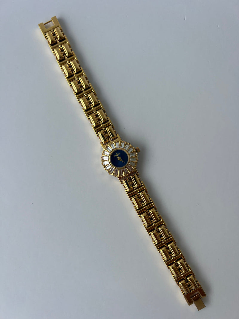 Ella – Klassisk designur med luksuriøse armbånd
