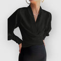 Marie – Elegant bluse med V hals og lange ærmer