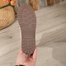 Reina – Ankelstøvler med spændedetaljer og lav blokhæl