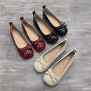 Eva - Slip på sko med slidstærk sål og sløjfedetalje