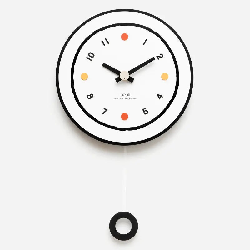 QuietSwing – Stille Pendulvægur med Moderne Design