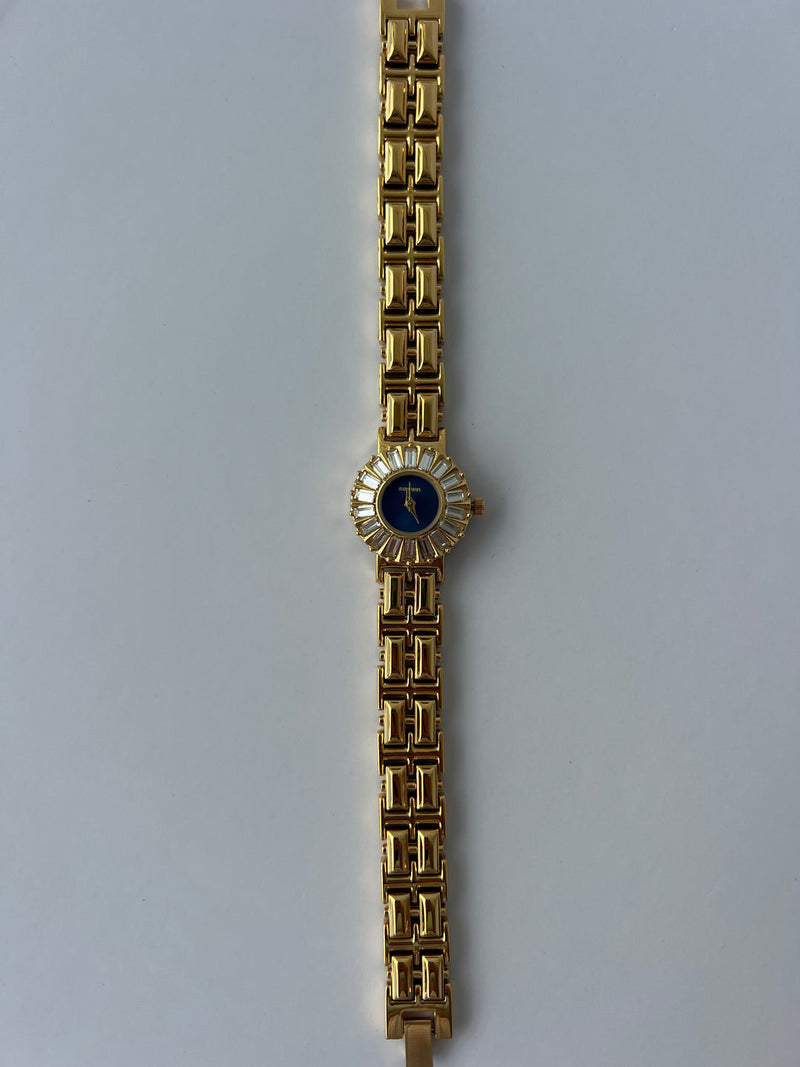 Ella – Klassisk designur med luksuriøse armbånd