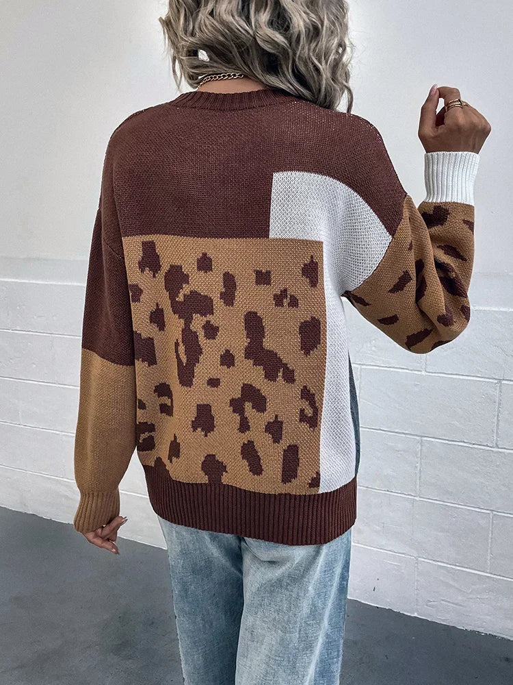 Elsa - Leopard-patchwork-sweater med rund halsudskæring