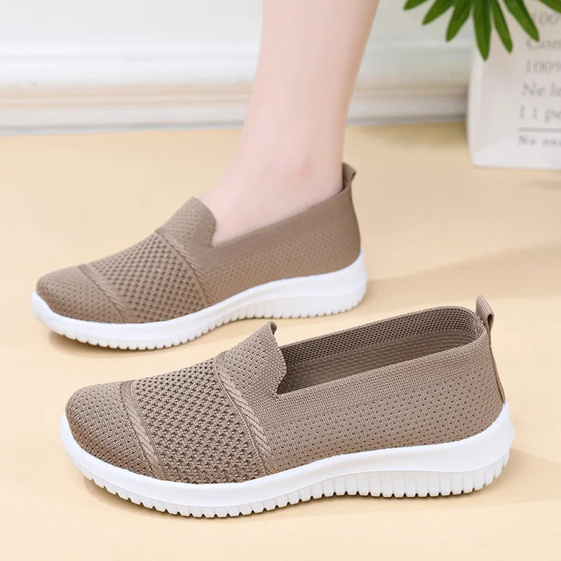 Mia - Fleksible sneakers med åndbart og let design