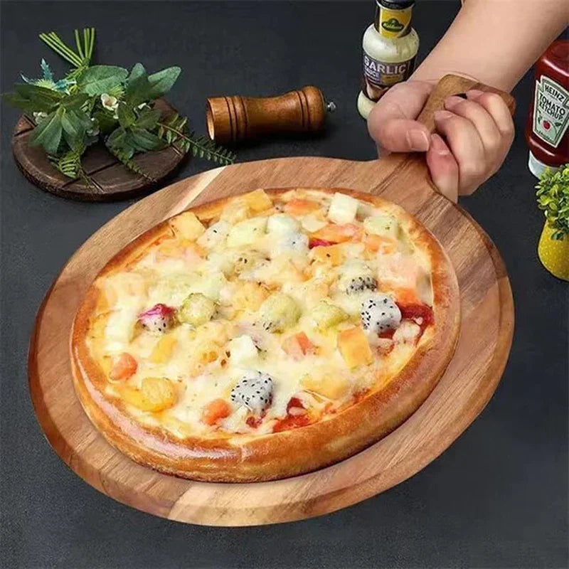 BoardNest – Pizzaskraber og serveringsbræt med håndtag og cirkulær form