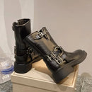 Rhea – Støvler med tykke såler med rund tå og dekorative spændeaccenter